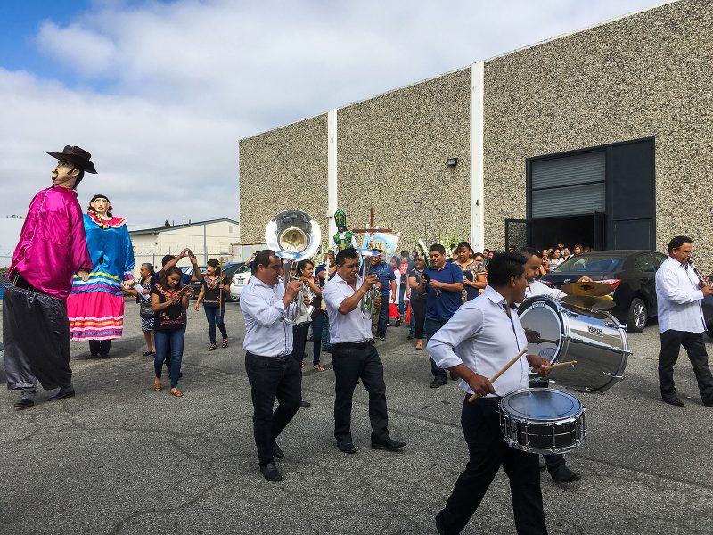Foto: Arndt Peltner | Flera av de latinamerikanska katolska församlingarna i San Francisco- området deltar i Oaxacafiestan.