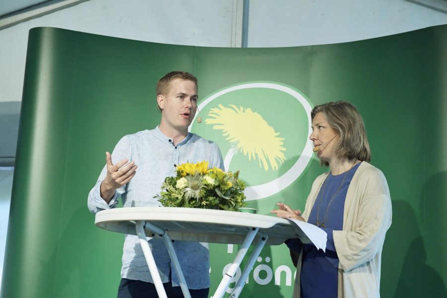 Janerik Henriksson/TT | Miljöpartiet hamnar under riksdagsspärren i SCB:s stora partisympatiundersökning.