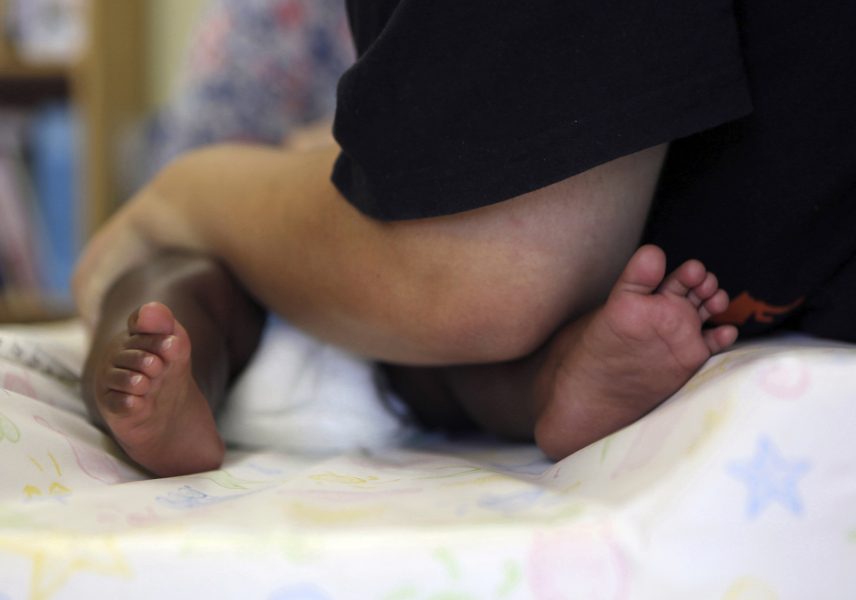 Denis Farrell/AP/TT | Varje år dör 2,6 miljoner barn under den första månaden efter födseln.