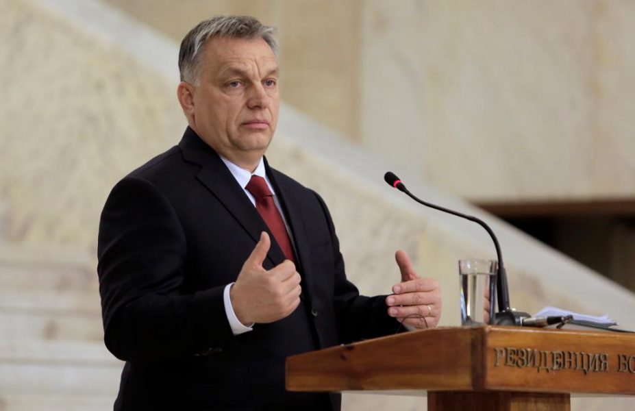 FOTO: AP/TT | Ungerns premiärminister Viktor Orbán kan få det svårare än han tänkt sig i valen som ska hållas den 8 april.