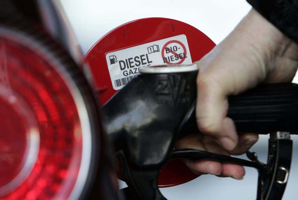 Claudio Bresciani/TT | Äldre dieselbilar kan snart stoppas från att köra i stadskärnor.