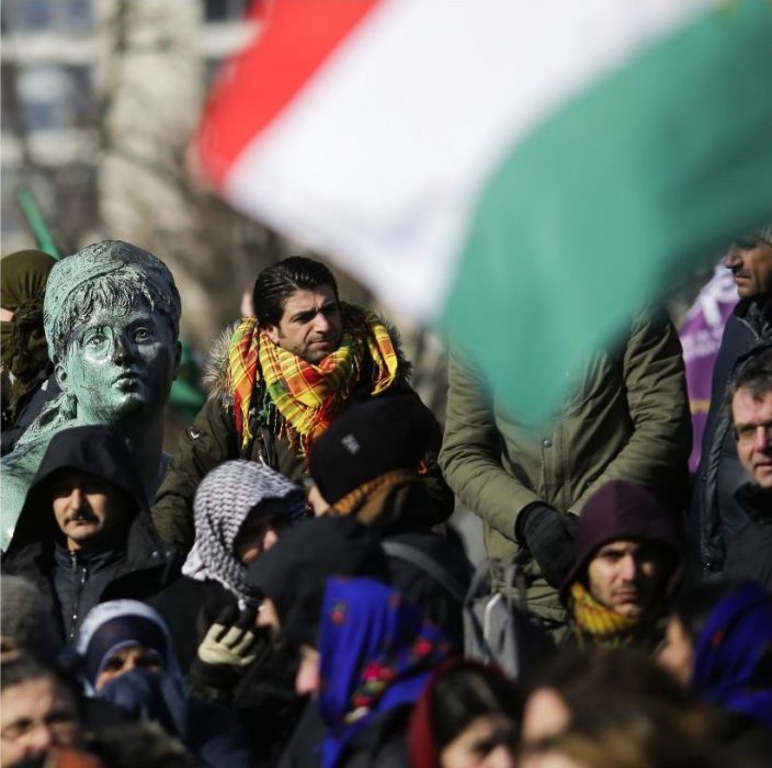 Markus Schreiber/AP | Omvärlden får inte tyst iaktta det krig som pågår i den syriska staden Afrin, skriver Shamm Shamayi Salih.
