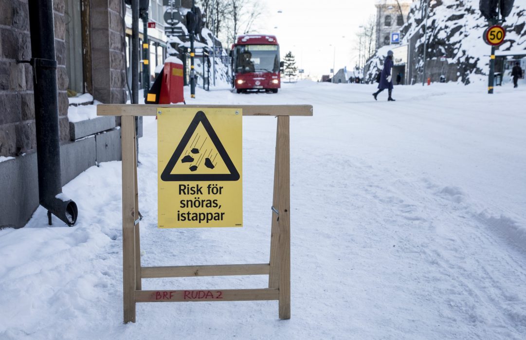 Christine Olsson/TT | Stora mängder snö riskerar att ge höga flöden när värmen stiger.