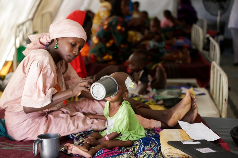 Sunday Alamba/AP/TT | Flyktingläger i Maiduguri Nigeria.