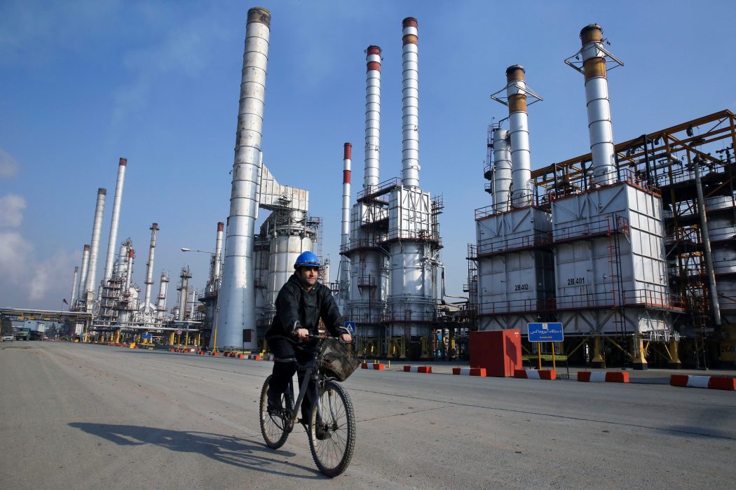 Vahid Salemi/TT | Den tillväxt Iran upplevt nästan uteslutande varit kopplad till landets oljesektor, som kunde börja sin export igen efter att kärnenergiavtalet undertecknats.