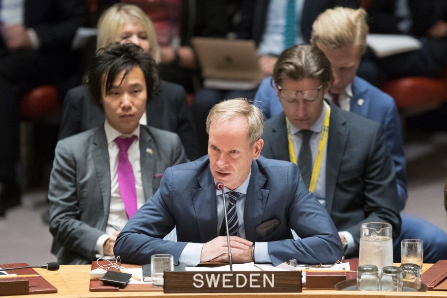 Mary Altaffer/AP/TT | Sveriges FN-ambassadör Olof Skoog talar vid ett extrainsatt möte om Syrien i säkerhetsrådet i helgen.