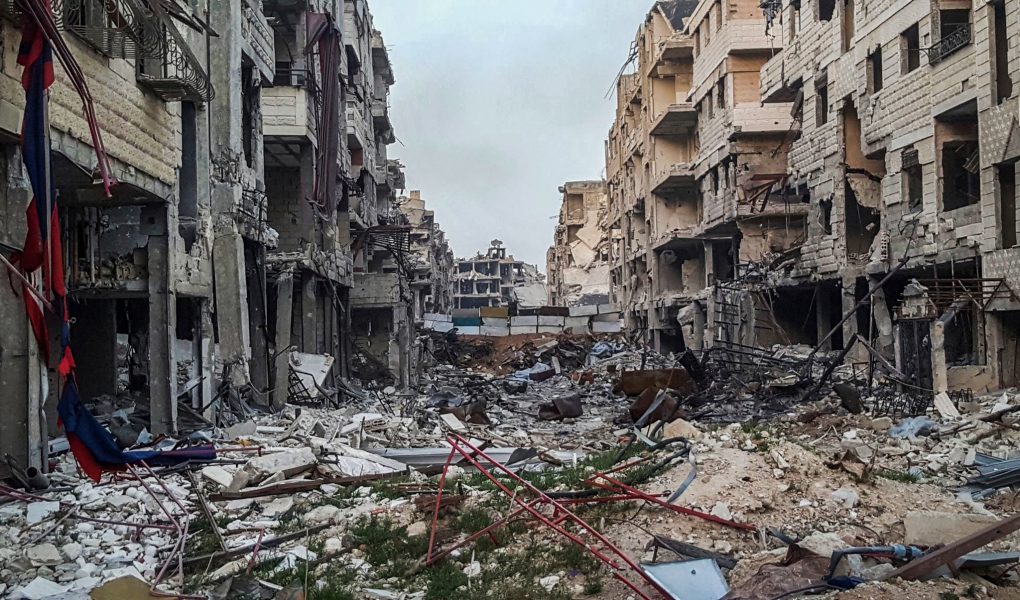 Danny Makki/AP/TT | Krigsförstörelse i Harasta i östra Ghouta.