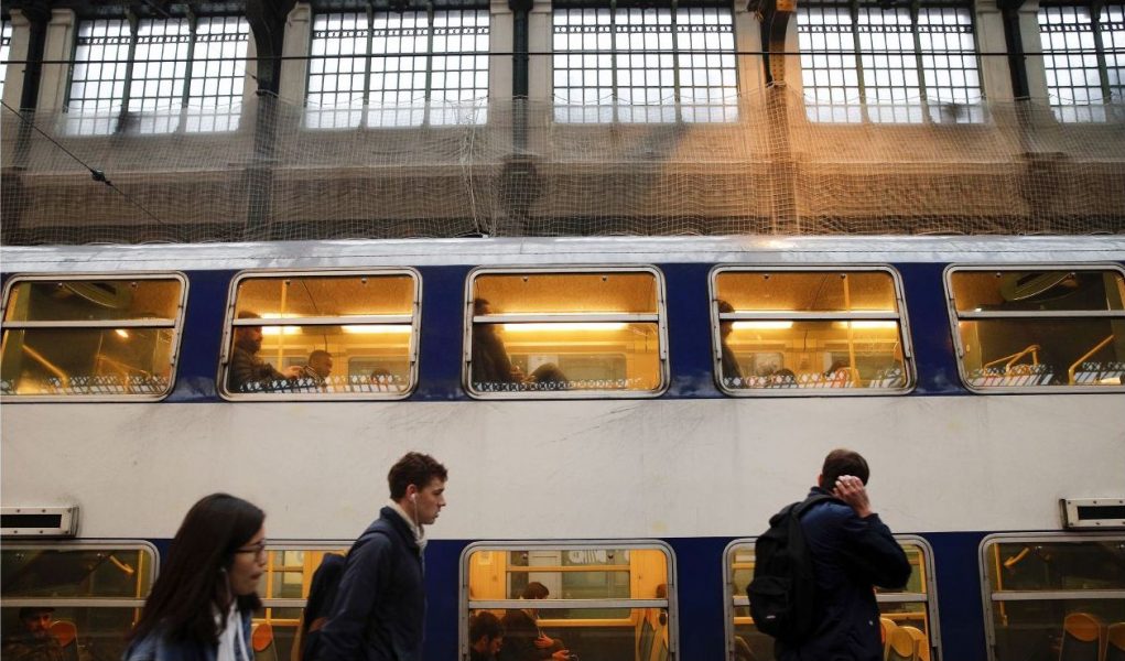 Christophe Ena/AP/TT | Gare de Lyon i Paris – åker man tåg så långt ska det helst vara bekvämt.