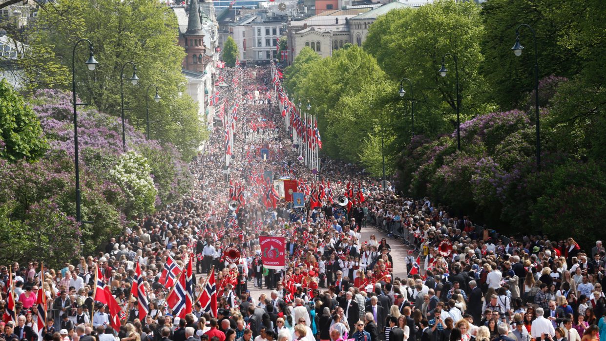 Lise Åserud / NTB scanpix / TT | Det kan bli 17:e majfirande utan heliumballonger i Oslo, om Miljøpartiet får som det vill.