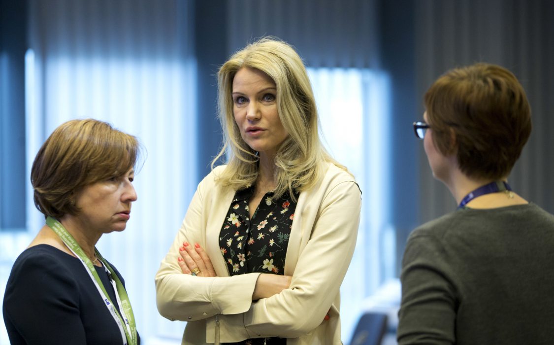 Virginia Mayo/AP/TT | Rädda barnens högsta chef – Danmarks tidigare statsminister Helle Thorning-Schmidt – tillhör deltagarna i veckans stora Syrien-konferens i Bryssel.