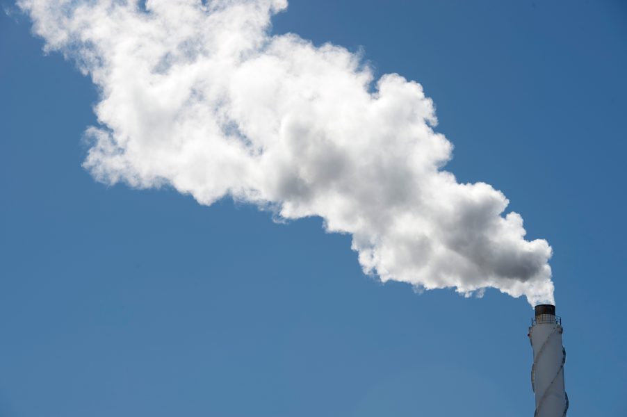 Fredrik Sandberg/TTKraftvärmeverken minskade sina klimatutsläpp med 10 procent förra året.