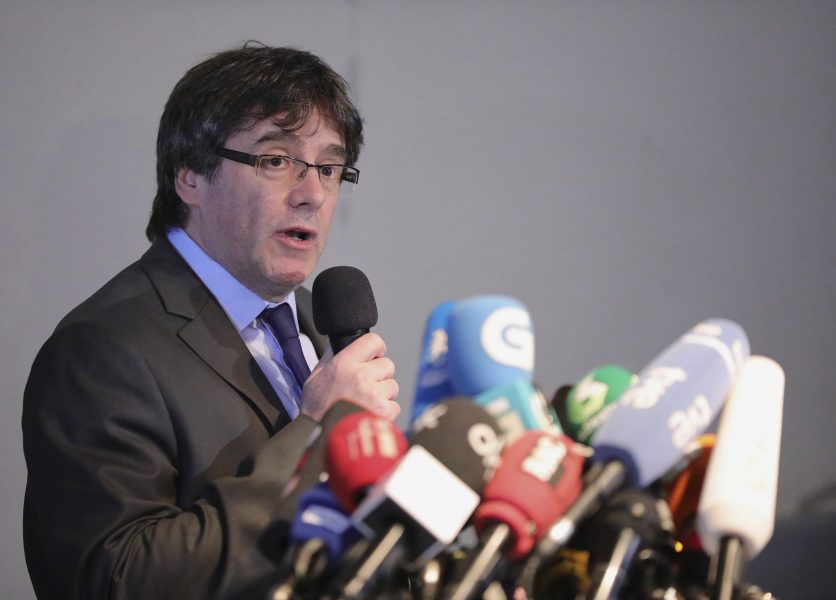 Michel Kappeler/AP/TT | Den tidigare katalanske regionpresidenten Carles Puigdemont vid en presskonferens i Berlin i april.