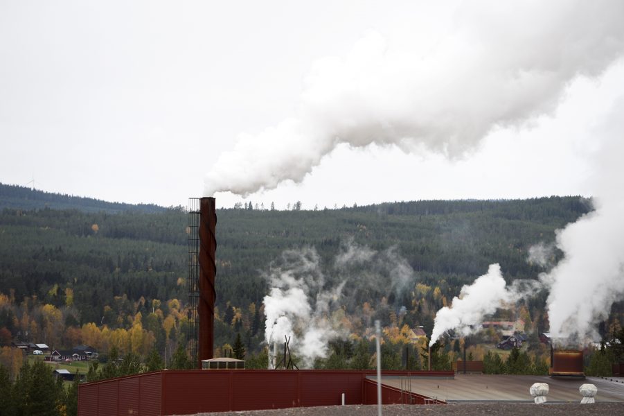Pontus Lundahl/TT | Klimatutsläppen från svenska industrier ligger kvar på i princip samma nivå som tidigare.