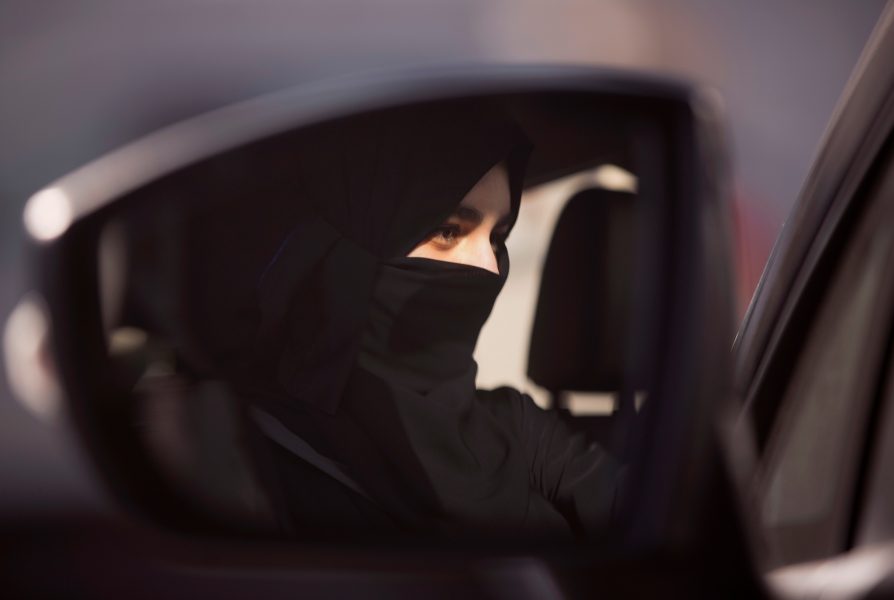 Amr Nabil/AP/TT | Den nya lagen om sexuella trakasserier betraktas vara en förberedelse inför den 24 juni när saudiska kvinnor ska få börja köra bil.