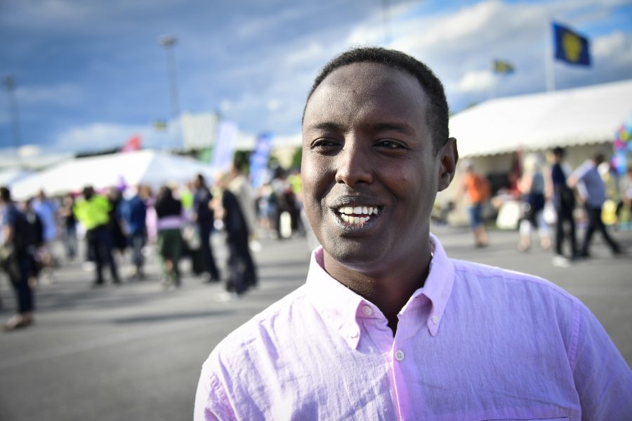 Marcus Ericsson/TT | Ahmed Abdirahman på Spånga IP under förra årets politikervecka i Järva.