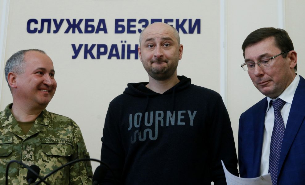 Valentyn Ogirenko/Reuters/TT | Arkadij Babtjenko dök upp på presskonferensen i Kiev.