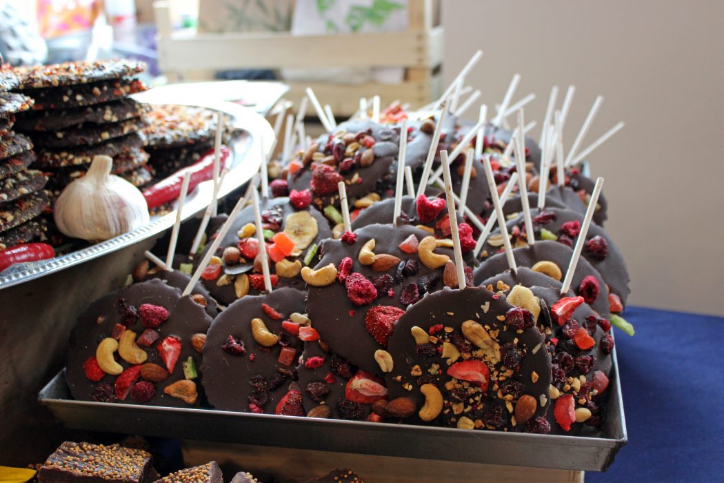 Det omåttligt populära estniska chokladföretaget Karu Talu Sokolaad besöker Vegomässan 9 juni.