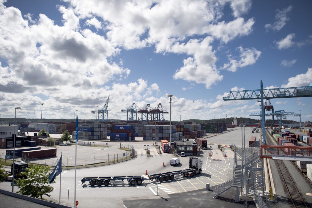 Björn Larsson Rosvall/TT | En planerad ny terminal i Göteborgs hamn (bilden) för mottagande av flytande nerkyld gas väcker frågetecken, menar skribenten.
