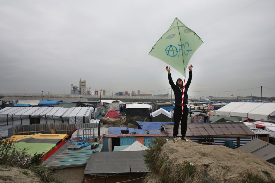 Foto: Thibault Camus/AP Photo/TT | Flyktingläger utanför Calais, Frankrike.