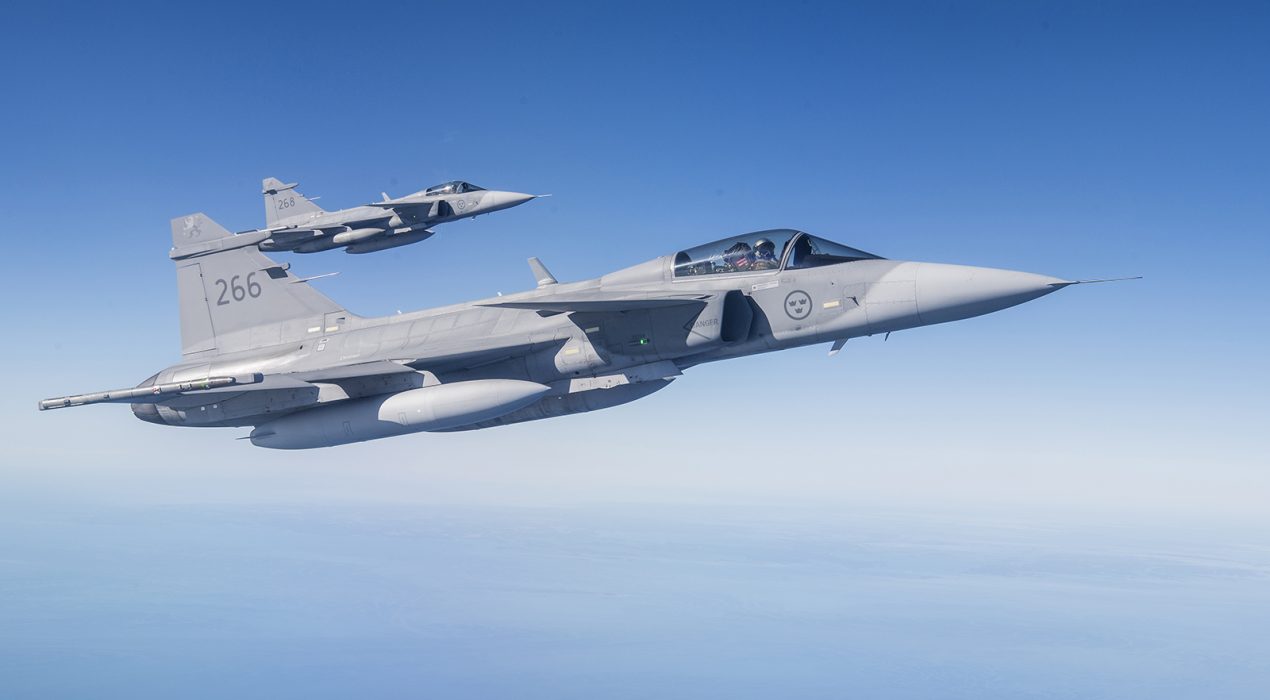 Foto:Lars Pehrson/TT | Saab, som bland annat tillverkar Jas Gripen, hör till dem som har fått pengar ur EU:s försvarsfond.