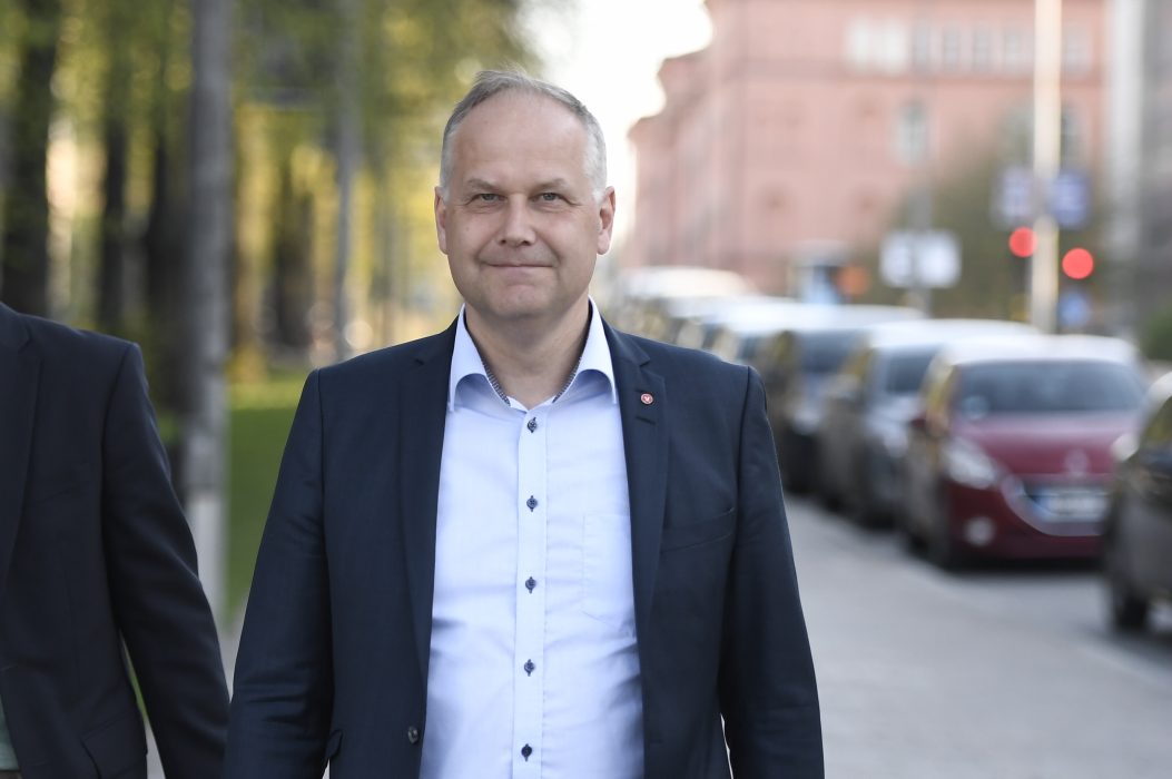 Pontus Lundahl/TT | Vänsterpartledare Jonas Sjöstedt vill att ingen ska behöva betala mer än 2 000 kronor i tandvård per år.