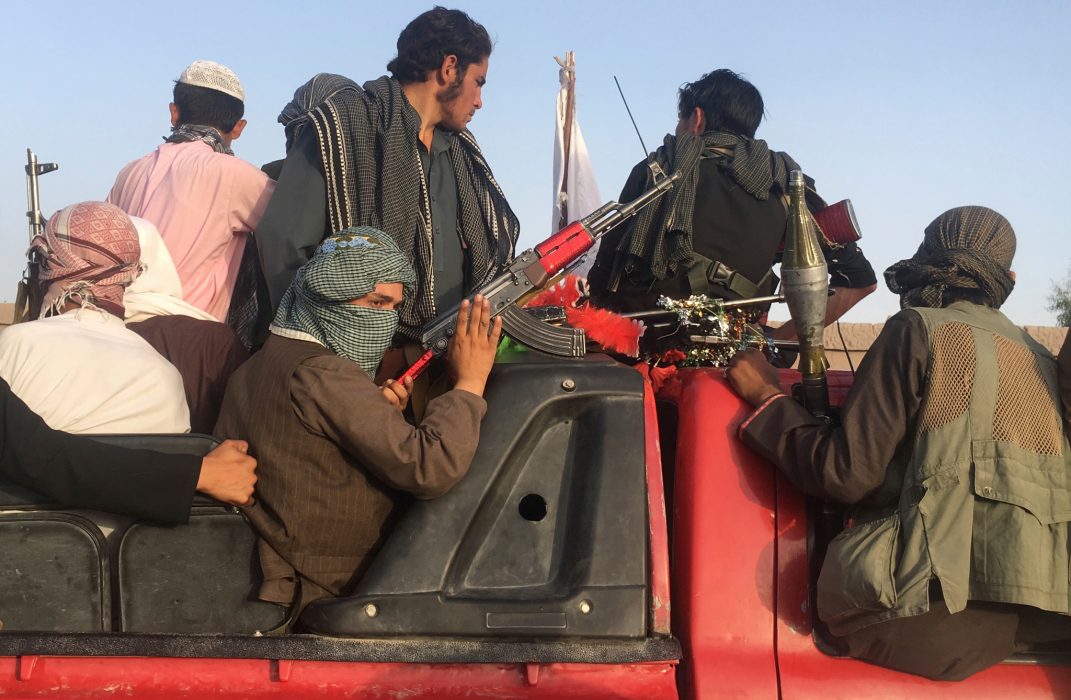 Rahmat Gal/AP Photo/TT | Talibanstyrkor i Nangarhar öster om Kabul.