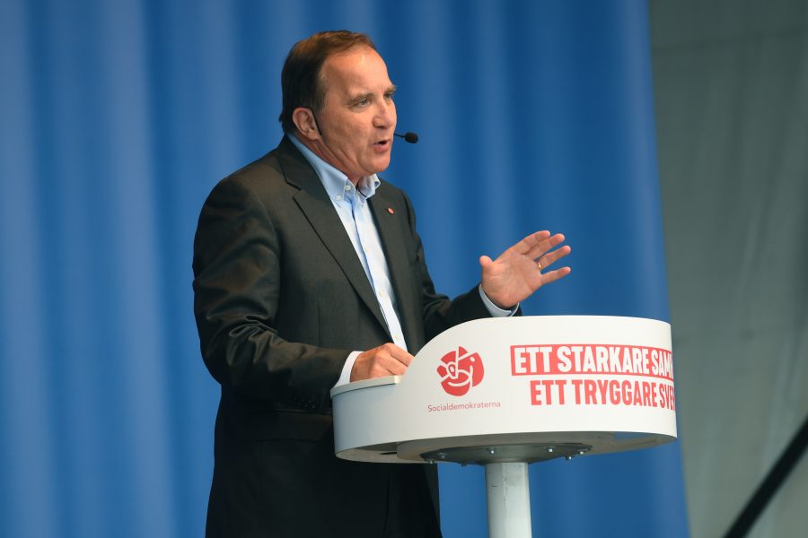 Fredrik Sandberg/TT | Socialdemokraternas partiledare och statsminister Stefan Löfven talar under den sista dagen av politikerveckan i Järva.
