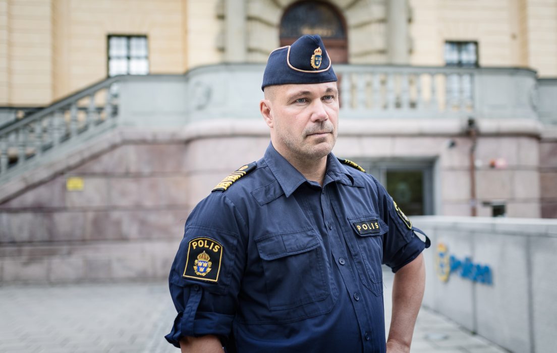 Adam Wrafter/SvD/ TT | Ulf Johansson, regionpolischef i Stockholm, uttalar sig om torsdagens dödsskjutning av en 20-årig funktionsnedsatt man.