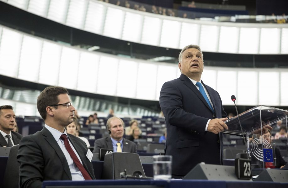 Jean-Francois Badias/AP/TT | Ungerns premiärminister Viktor Orbán försvarade sig och sin regering i EU-parlamentet 11 september.