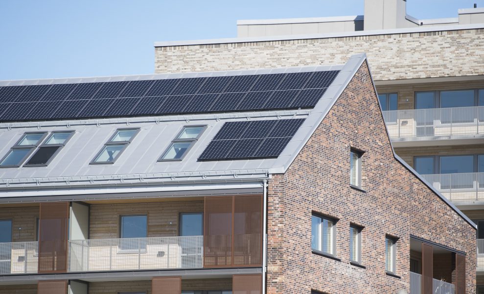 Fredrik Sandberg/TT | Jordens Vänner i Göteborg och PUSH Sverige kräver att alla byggnader som ägs av Göteborgs Stad skall förses med solpaneler inom denna mandatperiod.
