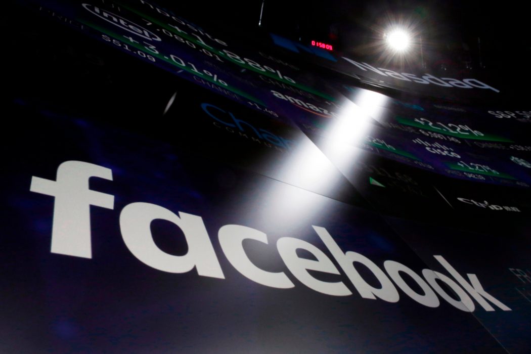 Richard Drew/AP/TT| Facebook stäms för att företagets moderatorer blir traumatiserade för livet över bilderna de tvingas se.