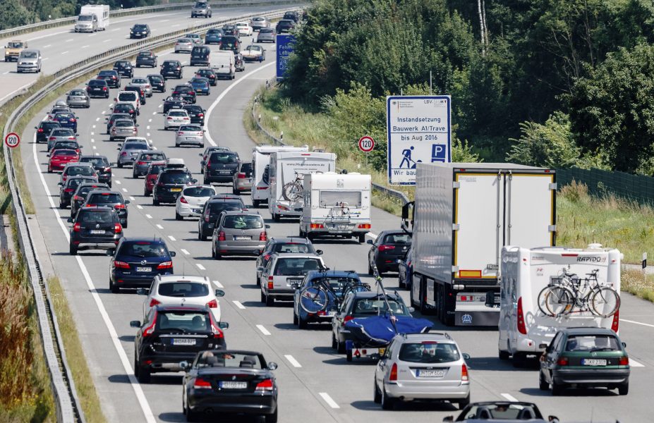 Vältrafikerad motorväg i Tyskland.