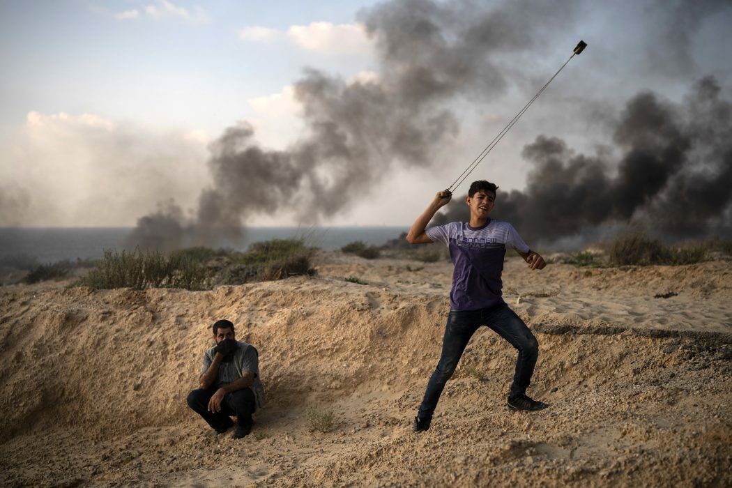 Palestinsk protest i måndags i Gazaremsan mot den israelisk-egyptiska blockaden mot det Hamasstyrda området.