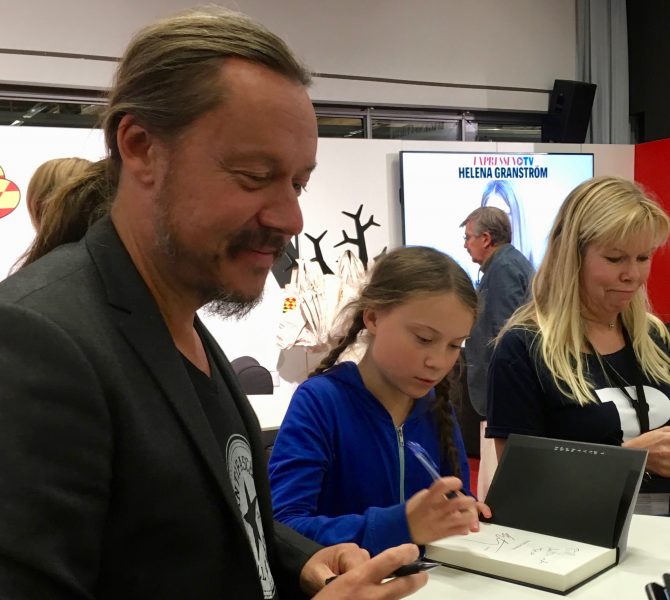 Johanna Stål | Svante och Greta Thunberg besökte mässan för att prata om boken Scener ur hjärtat.