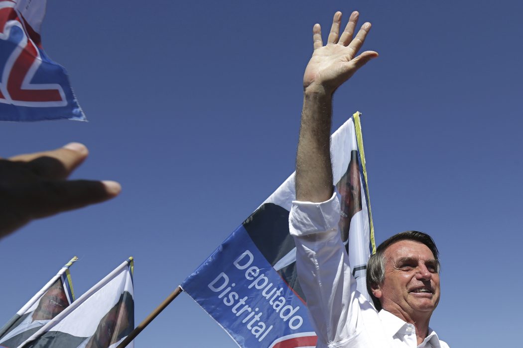 Eraldo Peres/AP/TT | Jair Bolsonaro, Socialliberala partiets kandidat i söndagens brasilianska presidentval.