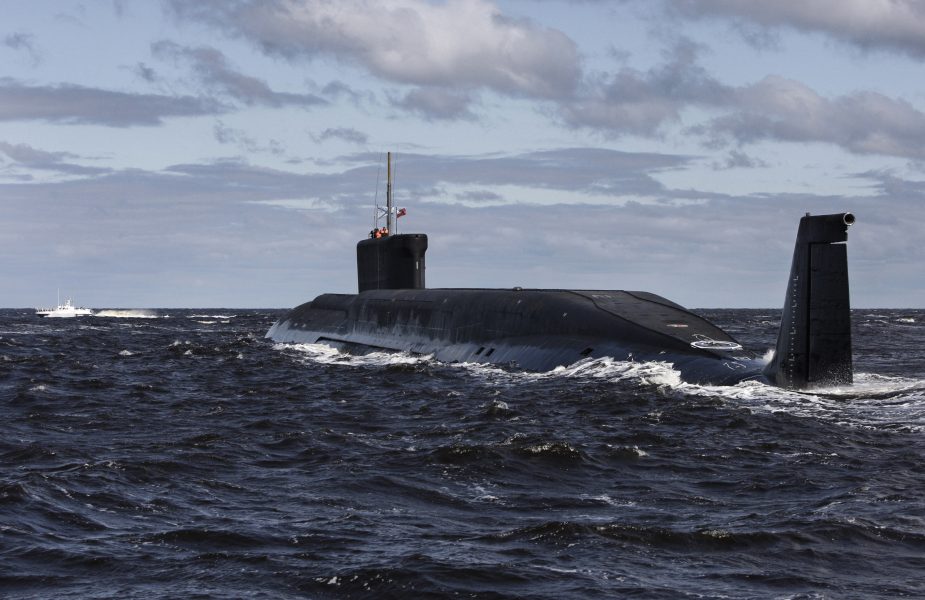 Franck Prevel/AP/TT | Rysk kärnvapenbestyckad ubåt, av klassen Shchuka, vid en övning i Atlanten.