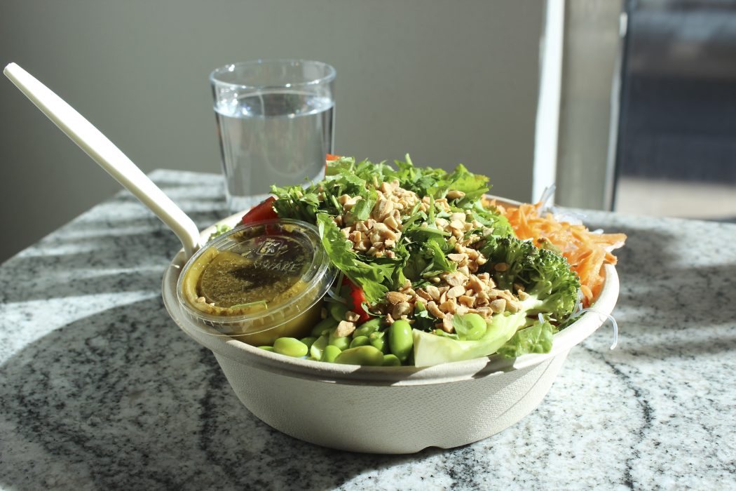 Jenny Luks | På Holy greens serveras bland annat salladen Asiatisk trädgård.