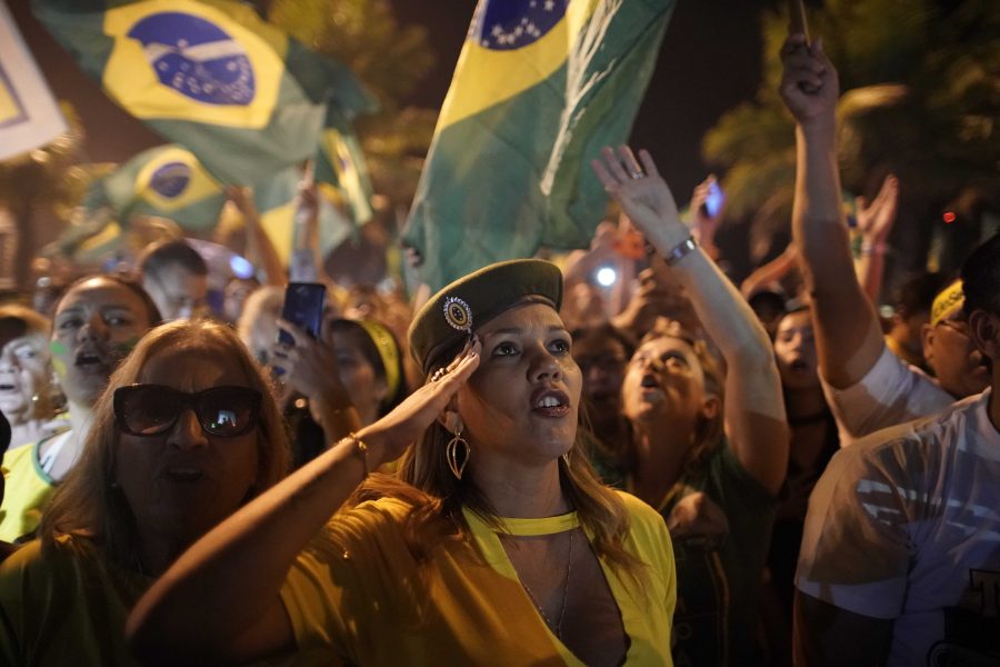 Leo Correa)/AP Photo/TT | Firande air Bolsonaro-supportrar i Rio de Janeiro.