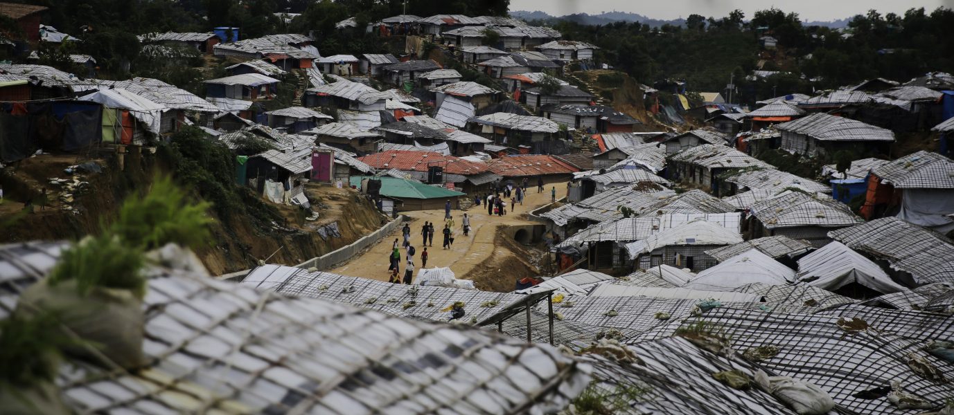 Altaf Qadri/AP/TT| Rhoingya-flyktingar i lägret Balukhali i Bangladesh, dit de tagit sin tillflykt efter den myanmariska militärens hårdföra insats i delstaten Rakhine.