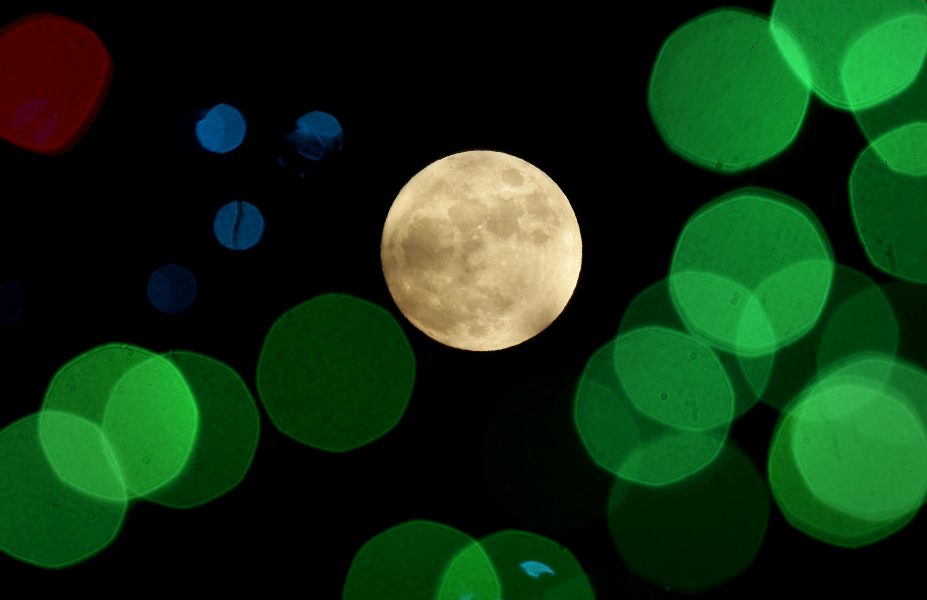 Charlie Riedel/AP/TT | En konstgjord måne planeras i den kinesiska staden Chengdu.