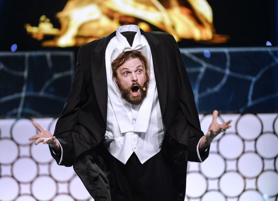 Vilhelm Stokstad/TT | Trollkarlen Carl-Einar Häckner återtar scenen på Teater Aftonstjärnan med åtta nya föreställningar.