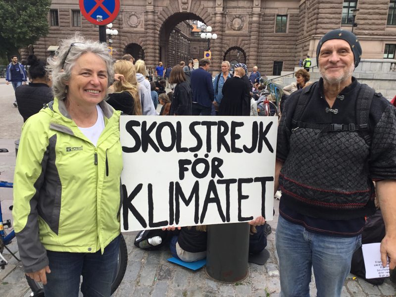 Privat | Janine O'Keeffe och maken Ola Gabrielson strejkar för klimatet.