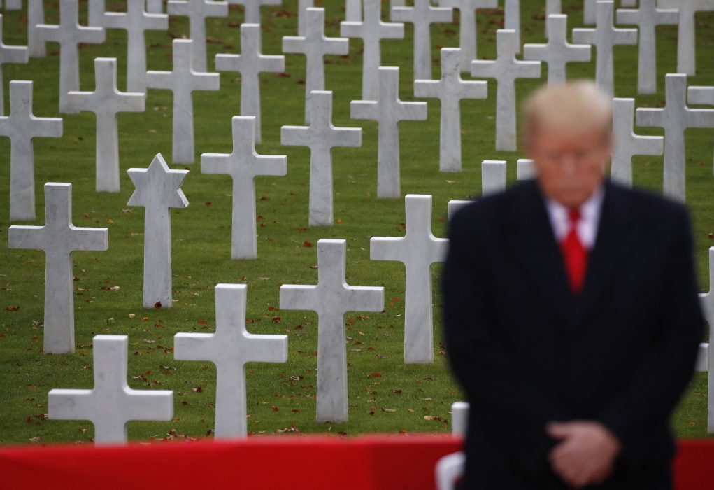 Jacquelyn Martin/AP Photo/TT | Donald Trump funerar på sitt tal vid American Commemoration Ceremony.