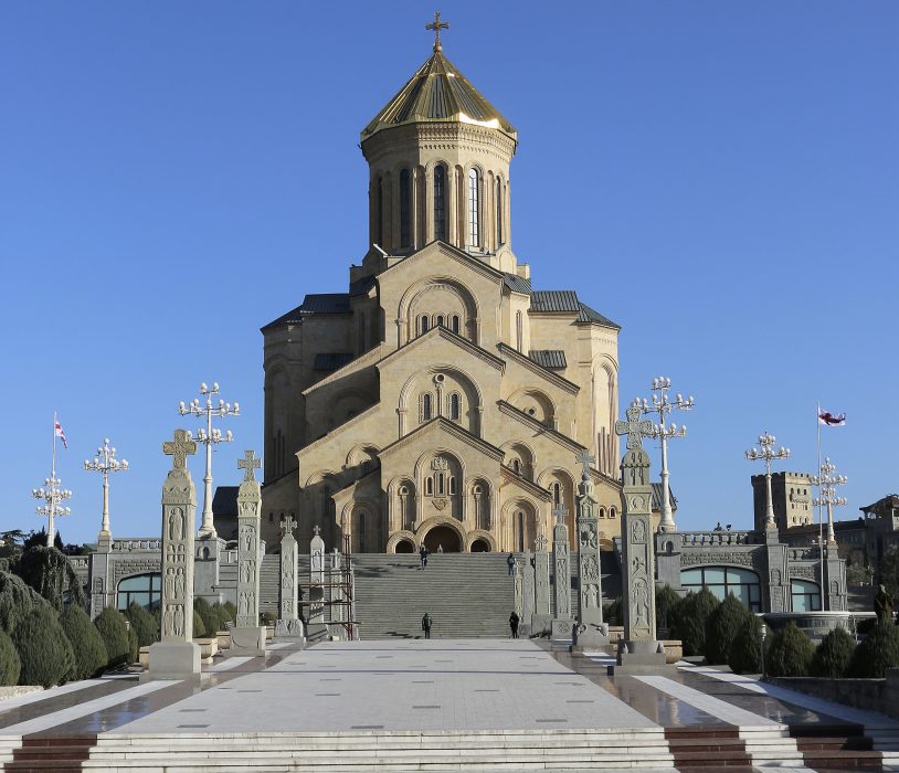 Den georgisk-ortodoxa kyrkan har stor makt i Georgien, där 83 procent av befolkningen tillhör kyrkan