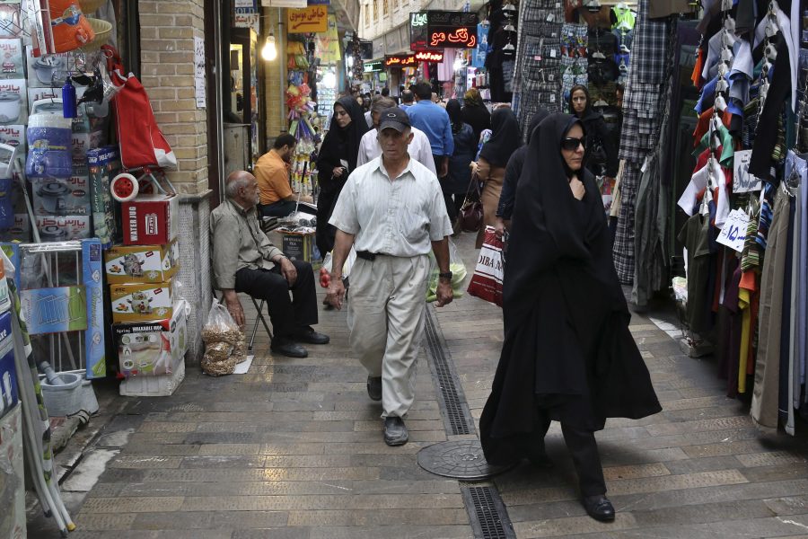 Vahid Salemi/AP Photo/TT | Bazaar i Tajrish, Teheran.