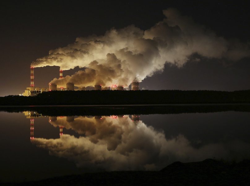 Czarek Sokolowski/AP Photo/TT | Europas största kolkraftverk i Belchatow, Polen.