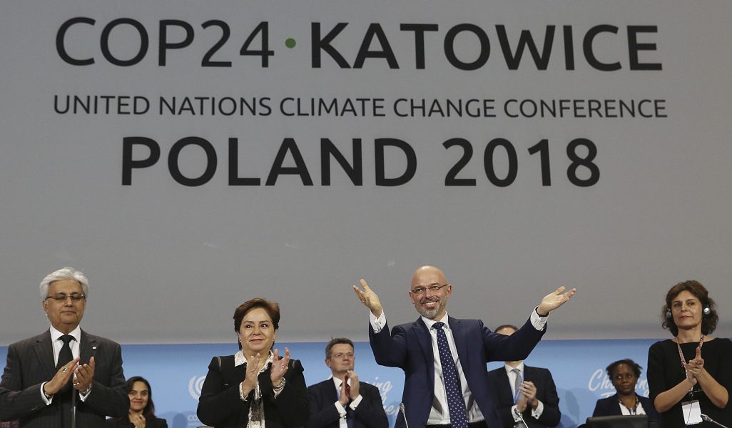 Czarek Sokolowski/AP/TT | Ordförande Michal Kurtyka avslutar klimatmötet i Katowice, Polen.