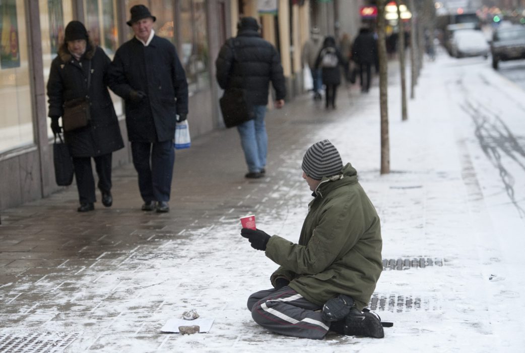 Flera kommuner vill ta efter Vellinge i frågan om tiggeriförbud.