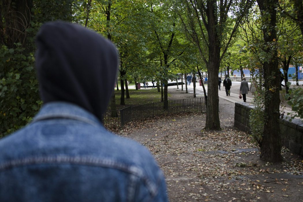 Tillvaron som anhörig till en person med missbruk är ofta svår att berätta om.