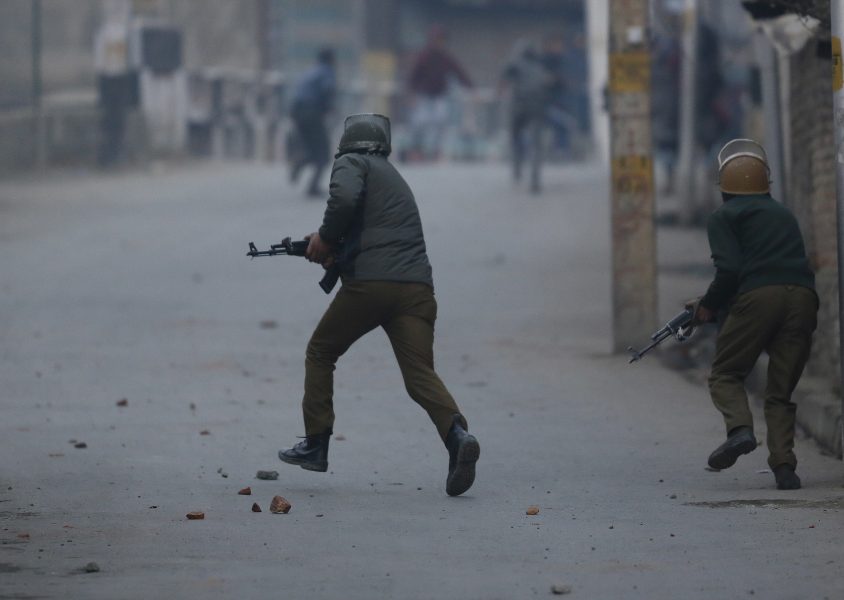 I december dödades flera civila när indiska styrkor öppnade eld mot människor som deltog i protester i den omstridda regionen Kashmir.